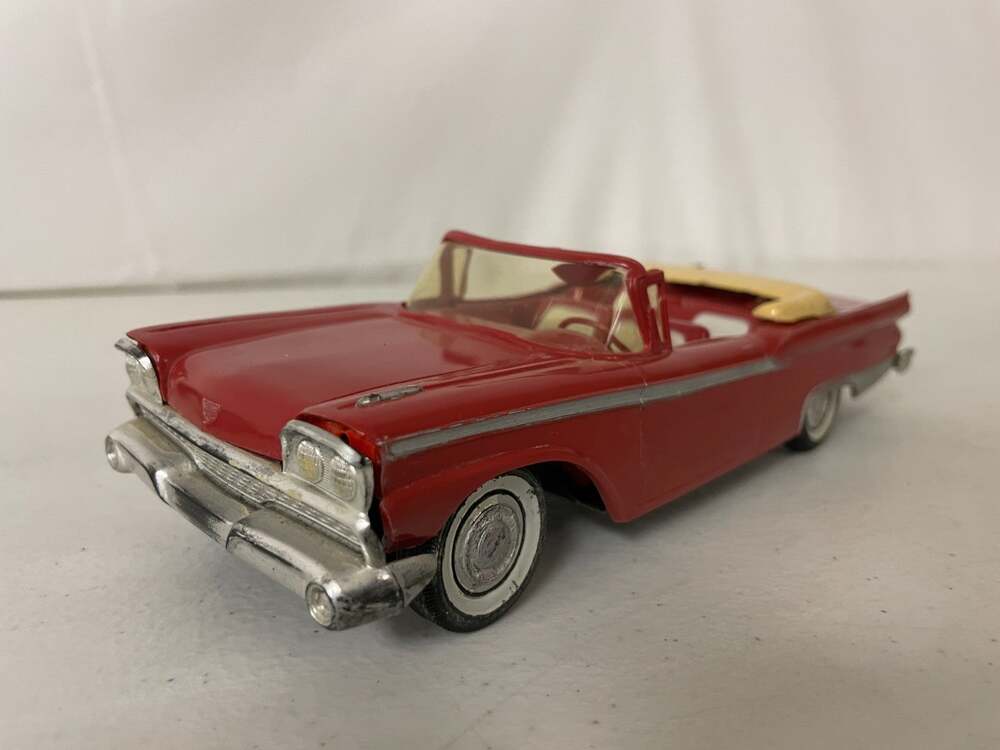 AMT 1959 Ford FAIRLANE 500 Red 1:25 Scale Diecast Convertible Promo FRICTION Car